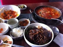 炸酱面-郑阿姨的家·이모네·韩料&烤肉(武川路店)