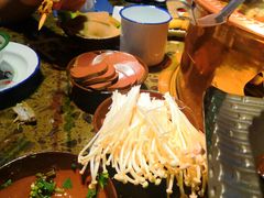 -沪小二炭火蛙锅(淮海中路美食不夜城店)