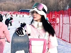 -亚布力新体委滑雪场