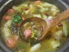 石锅酸菜鱼-周鱼小馆石锅酸菜鱼(活力汇店)