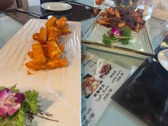 -丝路天山酒店(国际大巴扎店)