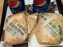 板烧鸡腿堡麦乐鸡餐-麦当劳(龙洞店)