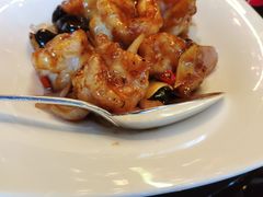 黑蒜大千爆虾球-北京四季酒店·采逸轩