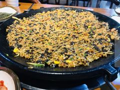 铁板炒饭-红辣椒八爪鱼特色韩国料理