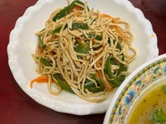-金杨拉面王小吃面馆·牛三宝面·红烧牛肉粉