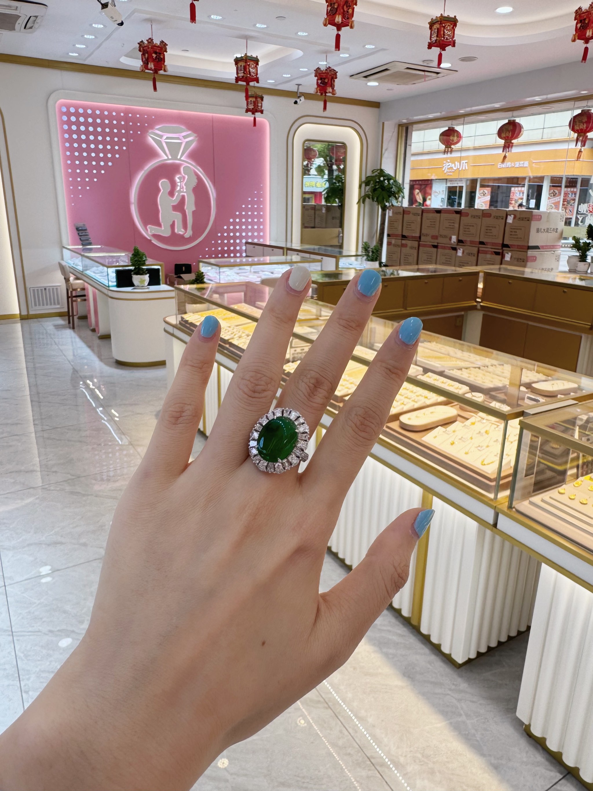 亚一金店翡翠(亚一金店的翡翠手镯怎么样) 第2张