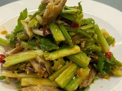 芹香酥鱼-君霖海鲜私房菜(春柳店)