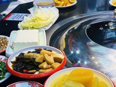 -高家小院铁锅炖大鹅(哈西高铁站店)