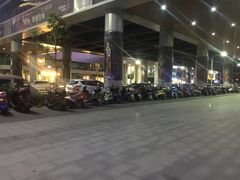 -东港湾大酒店-停车场