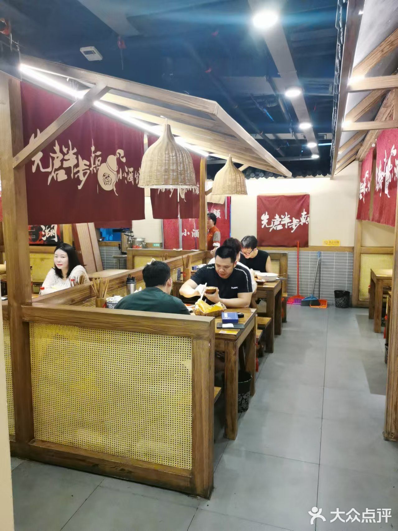 1000元吃遍长沙攻略，旅游必看[亲亲][亲亲][亲亲]