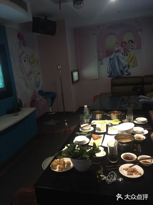 唯爱KTV聚会餐厅(仙林东城汇店)图片