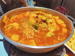 部队年糕澳洲肥牛火锅-花腰餐吧Bistro烧烤 傣味(传媒大学店)