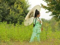 -九月鹰飞汉服摄影工作室