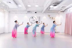 -深舞形体民族舞蹈工作室