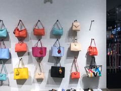 -MCM(比斯特上海购物村店)
