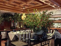 -八府香鸭·啫啫煲(华山路店)