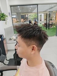 -尤司男士国潮理发馆