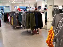 -H&M(天一广场店)