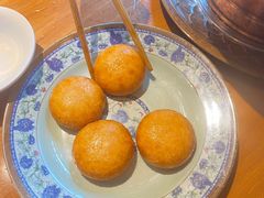 红糖锅盔-炉小二铜锅牛蛙•川湘菜(三里屯店)