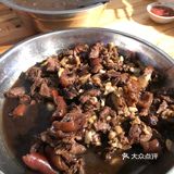 路过看到这里挤满了人，临时改变主意进来吃 店没有名字