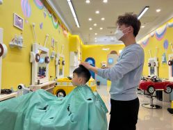 -爆米花儿童美发乐园