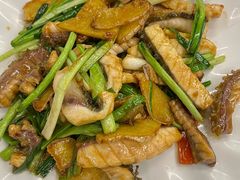 -郑猛记石岐鸽主题餐厅(长江店)