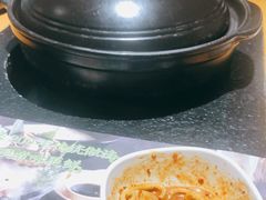 -洪氏嗨捞·广东猪肚鸡·椰子鸡火锅(西咸万象城店)
