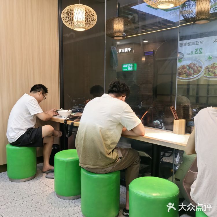 锅气小炒木桶饭，实惠，出品热烫滋味可口[种草]