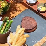 发现一家上海有温度，文艺感十足的氛围感餐厅