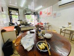 -黄阿姨锅贴大王(万航渡路店)