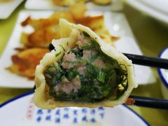 猪肉茴香锅贴-春水锅贴·传统鲁菜(大明湖店)