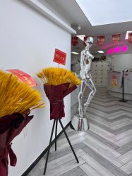 -米娜护肤造型