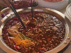 -茅草房·河畔园林火锅