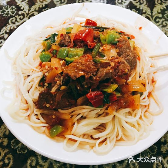 拉丽扎尔拉面烤肉店(库木代尔瓦扎路店)