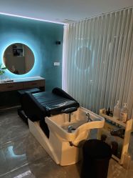 -水灵珑美容造型中心