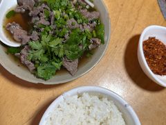 -大众跷脚牛肉馆·非遗传承单位(峨眉山店)