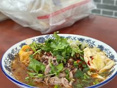 -巍山𤆵肉饵丝