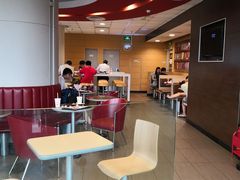 大堂-麦当劳(展览路店)