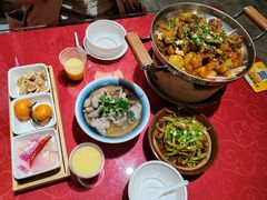 -冯烫烫跷脚牛肉·川菜小馆(武胜西街店)