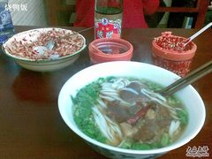 牛肉粉-老长沙原汁原味粉馆(韭菜园店)