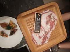 -牛YO寿喜烧·铁板烧和牛火锅自助(市府恒隆店)