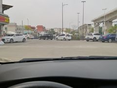 停车场-麦当劳(新新大道岗丰店)