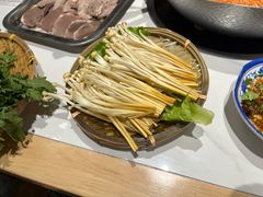 -王奋斗贵州酸汤牛肉火锅