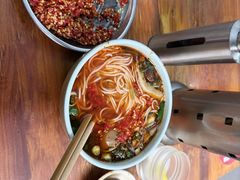-全家福米线