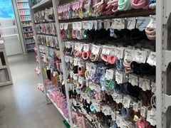 -名创优品(北京新中关购物中心地铁层店)
