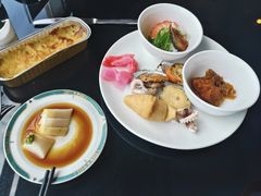 -怡豪大饭店·49楼旋转自助餐厅