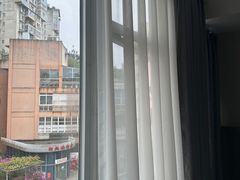 -南月台酒店(春熙路李家沱地铁站店)