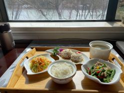 -卓玥国际月子会所(罗山路店)