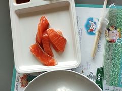 -彩虹云霄酒店75层国际自助餐