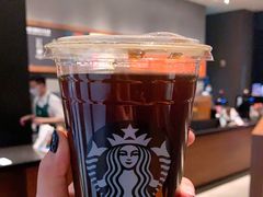 -星巴克(杭州湖滨银泰E区店)